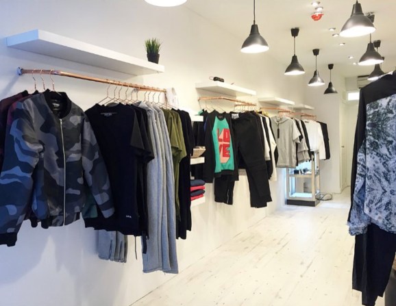 70AF3214-07F6-42D5-8818-DA4FC68B44C1